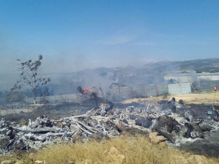 Incendio en una chatarrería en Ronda