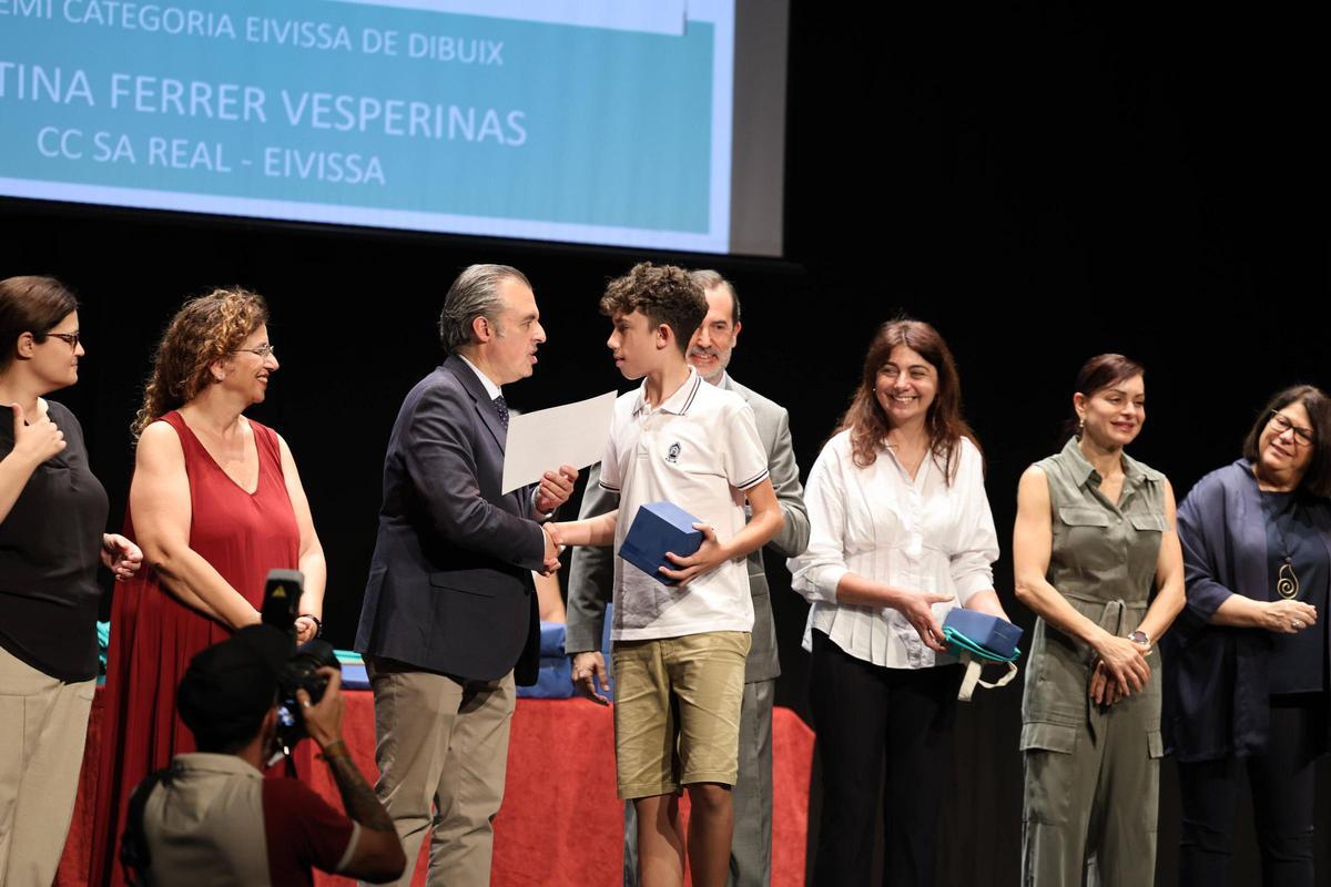 Todas las imágenes de la XXII edición del concurso de dibujo 'Un Parlament per a tothom'.