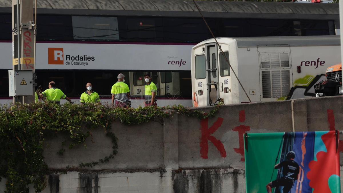 Un tren Talgo descarrila en Vilanova i la Geltrú