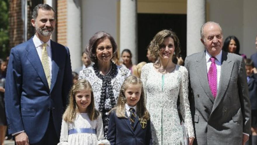 La Familia Real acompaña a Leonor en su primera comunión