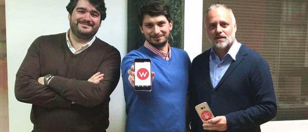 De izquierda a derecha, José Alcañiz, Mario Vidal y Víctor Gómez, creadores de Wakaiti. // FdV