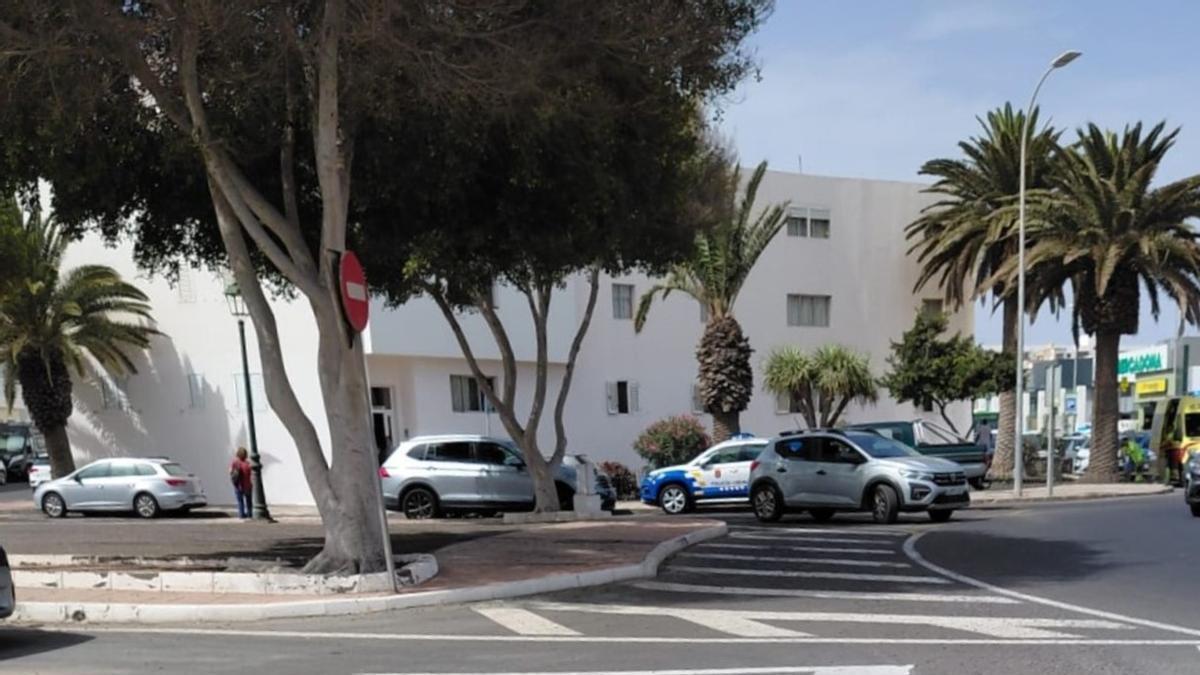 Hallan muerto a un hombre de unos 70 años en una vivienda de Arrecife tras la intervención de los bomberos