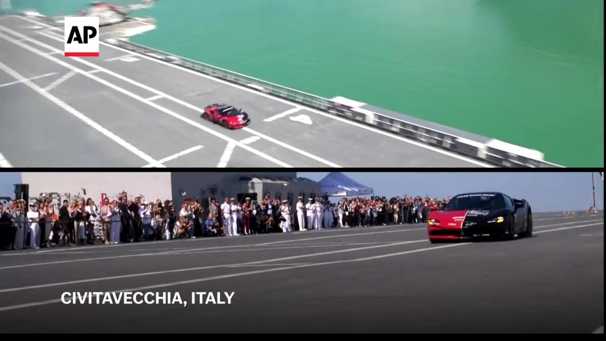 Espectacular carrera sobre el mar: un Ferrari alcanza 164 km/h en la cubierta de un portaaviones militar