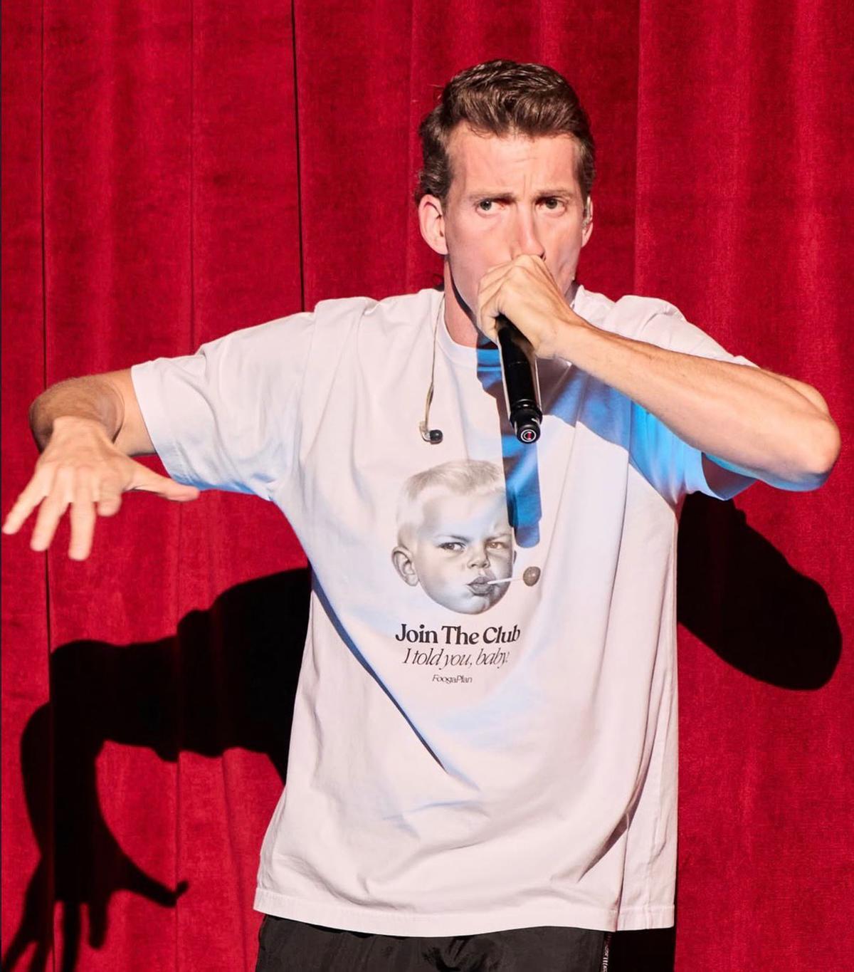 Grison, en uno de sus shows de Beatbox con la camiseta de 'FoogaPlan'