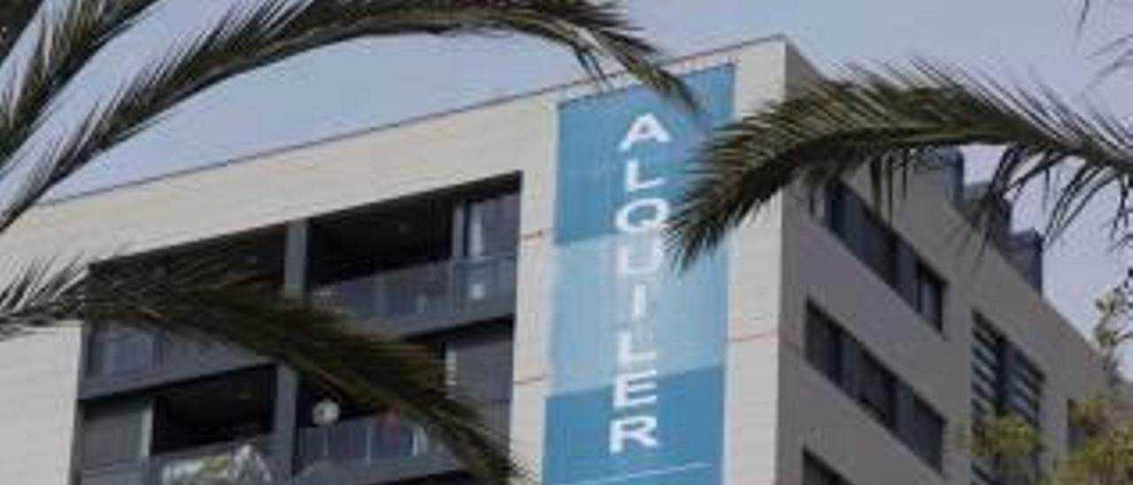 Edificio dedicado al mercado de viviendas de alquiler en la Gran Vía de Alicante.