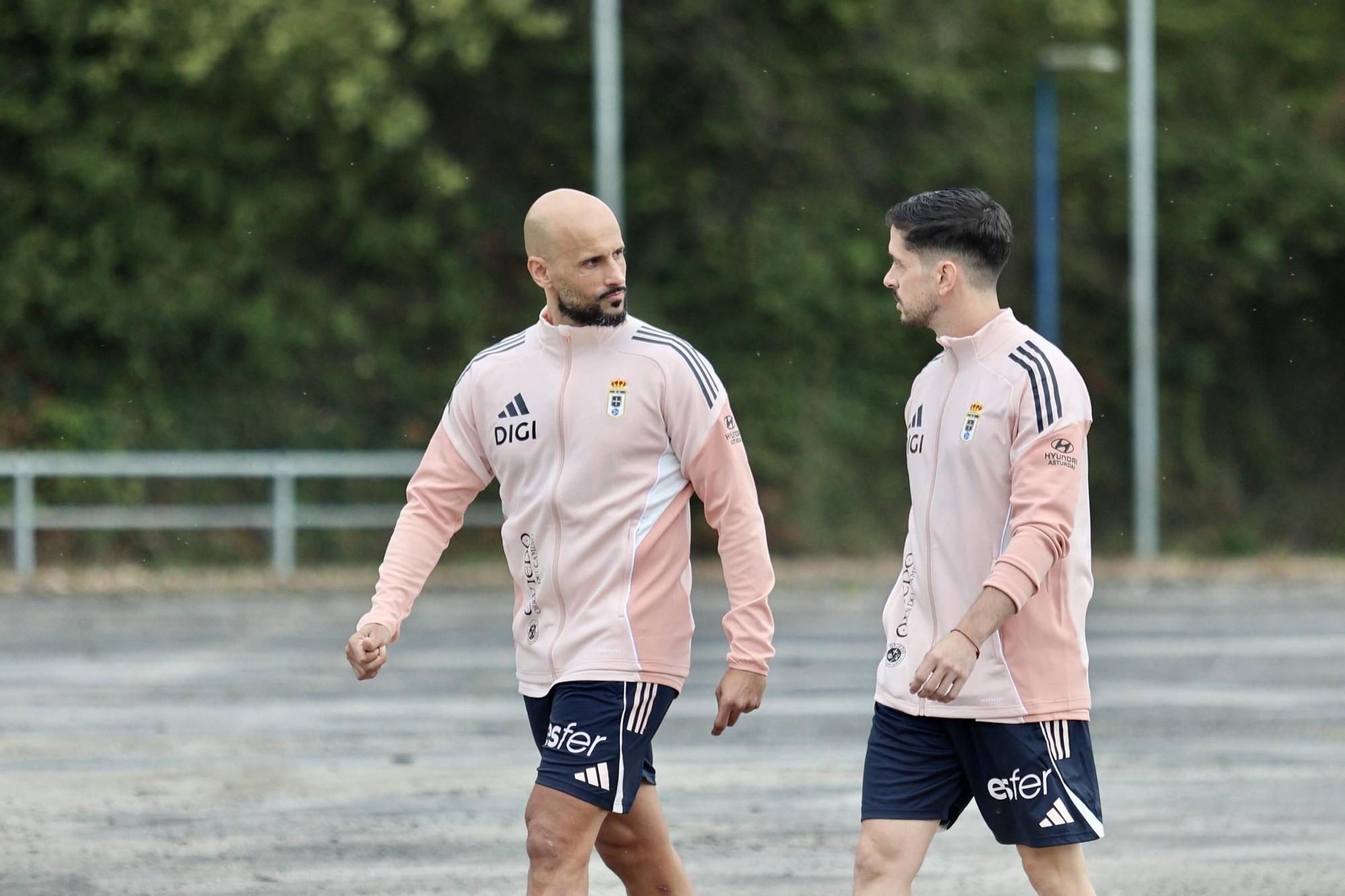 EN IMÁGENES: Así fue el primer entrenamiento de Luis Carrión al frente del Real Oviedo