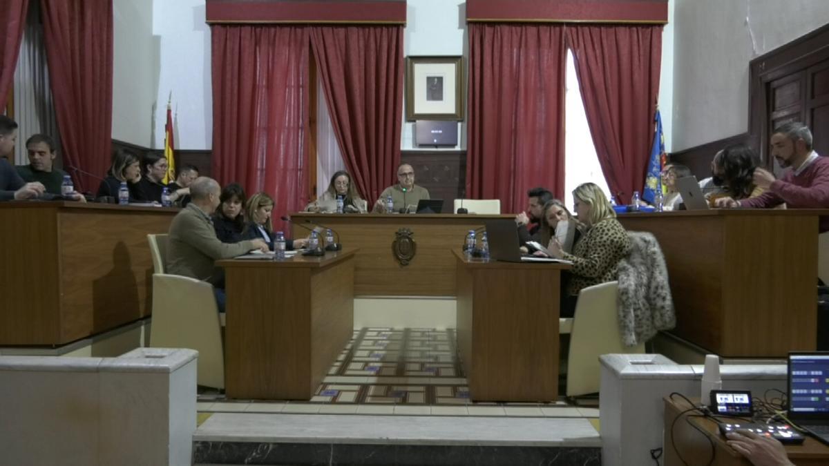 Un moment del ple de Monòver