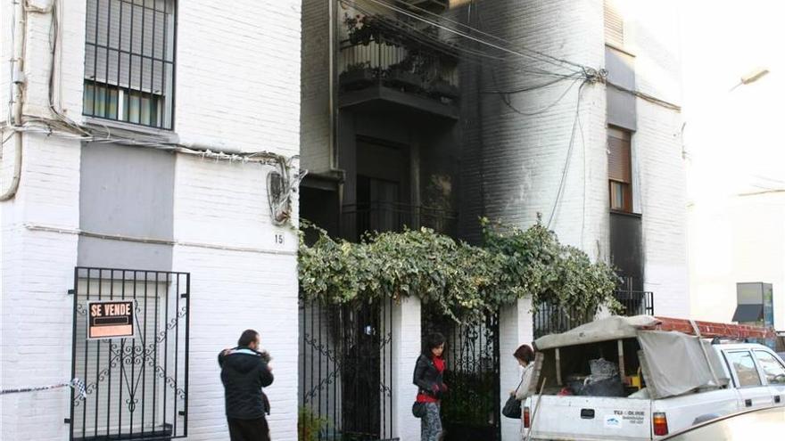 Cuatro heridos en el incendio de una vivienda en La Inmaculada