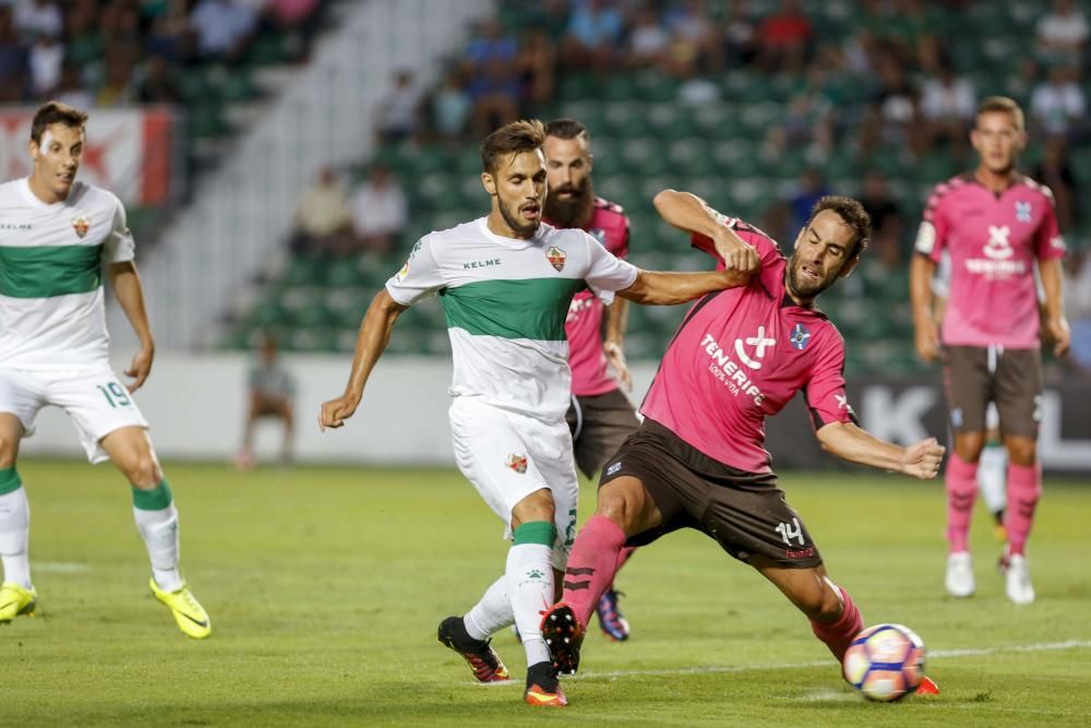 El Elche CF acelera en casa