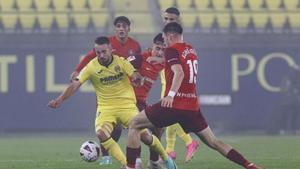 Resumen, goles y highlights del Villarreal B 0 - 0 Andorra de la jornada 16 de la LaLiga Hypermotion
