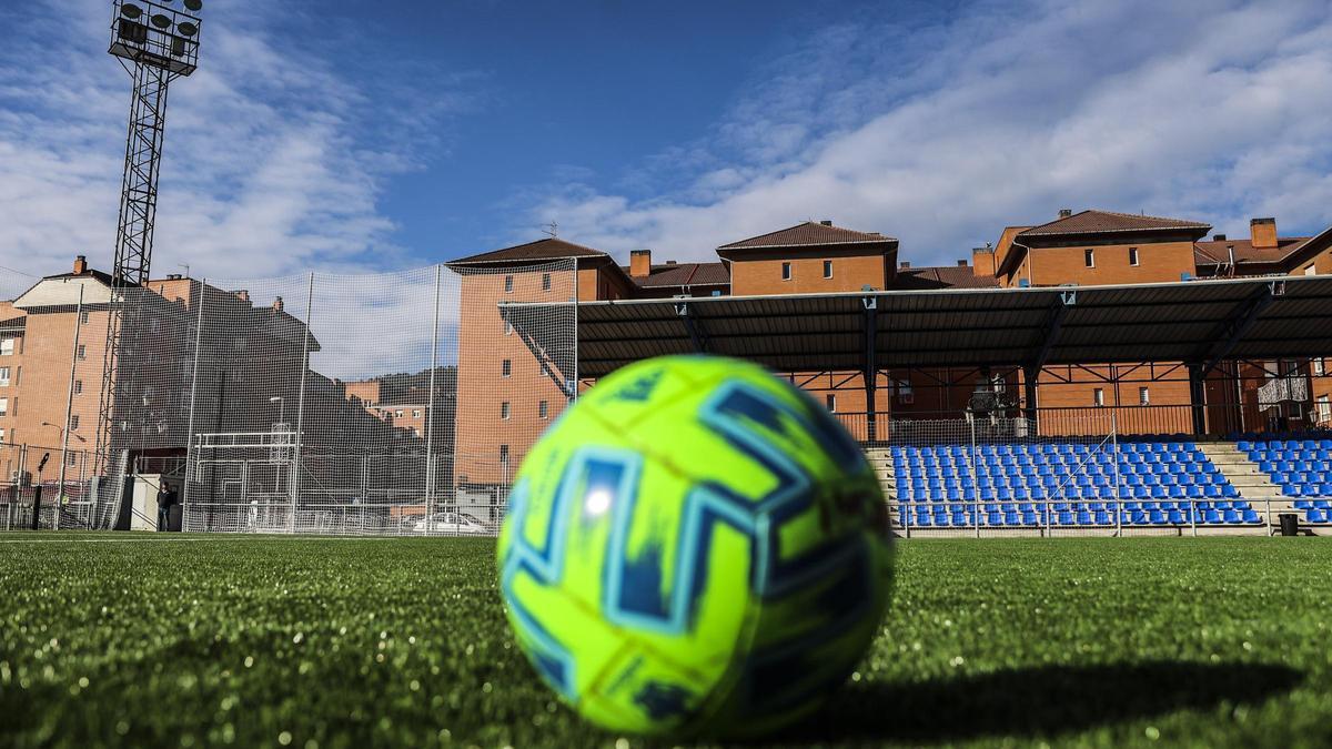 Campo de fútbol Manuel Díaz Vega de La Corredoria.
