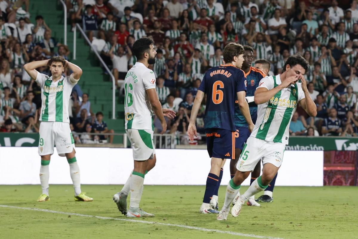 Córdoba CF-Granada | Las imágenes del partido de LaLiga Hypermotion Córdoba CF-Granada | Las imágenes del partido de LaLiga Hypermotion