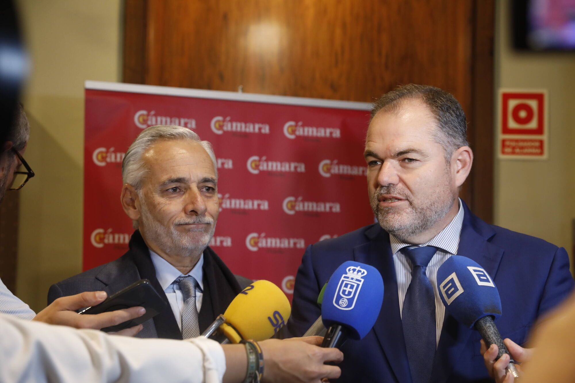 EN IMÁGENES: Así fue entrega de la Medalla de Oro de la Cámara de Comercio de Oviedo al Real Oviedo