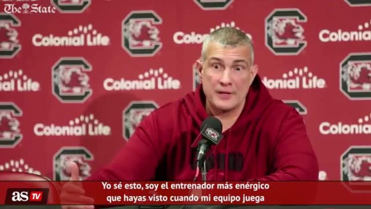 El entrenador Frank Martin da una lección de coherencia y respeto ante la actitud de ciertos padres que presencian los partidos de sus hijos.