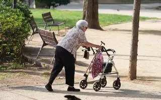 Compra una casa para vivir, decide hacer una reforma y el albañil le okupa la casa: la historia de Georgette, jubilada de 78 años