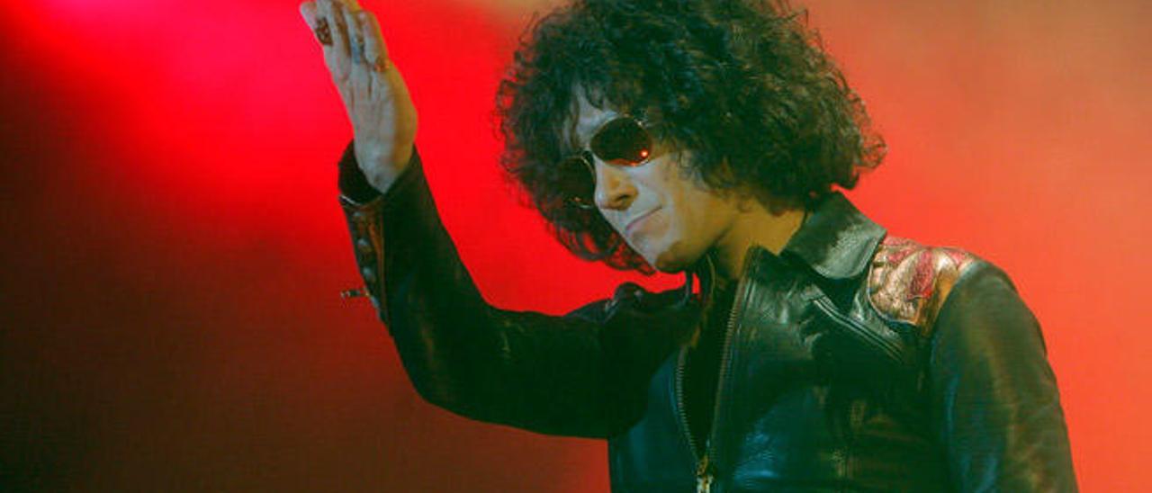 Bunbury, durante el concierto de Santiago. // Xoán Álvarez