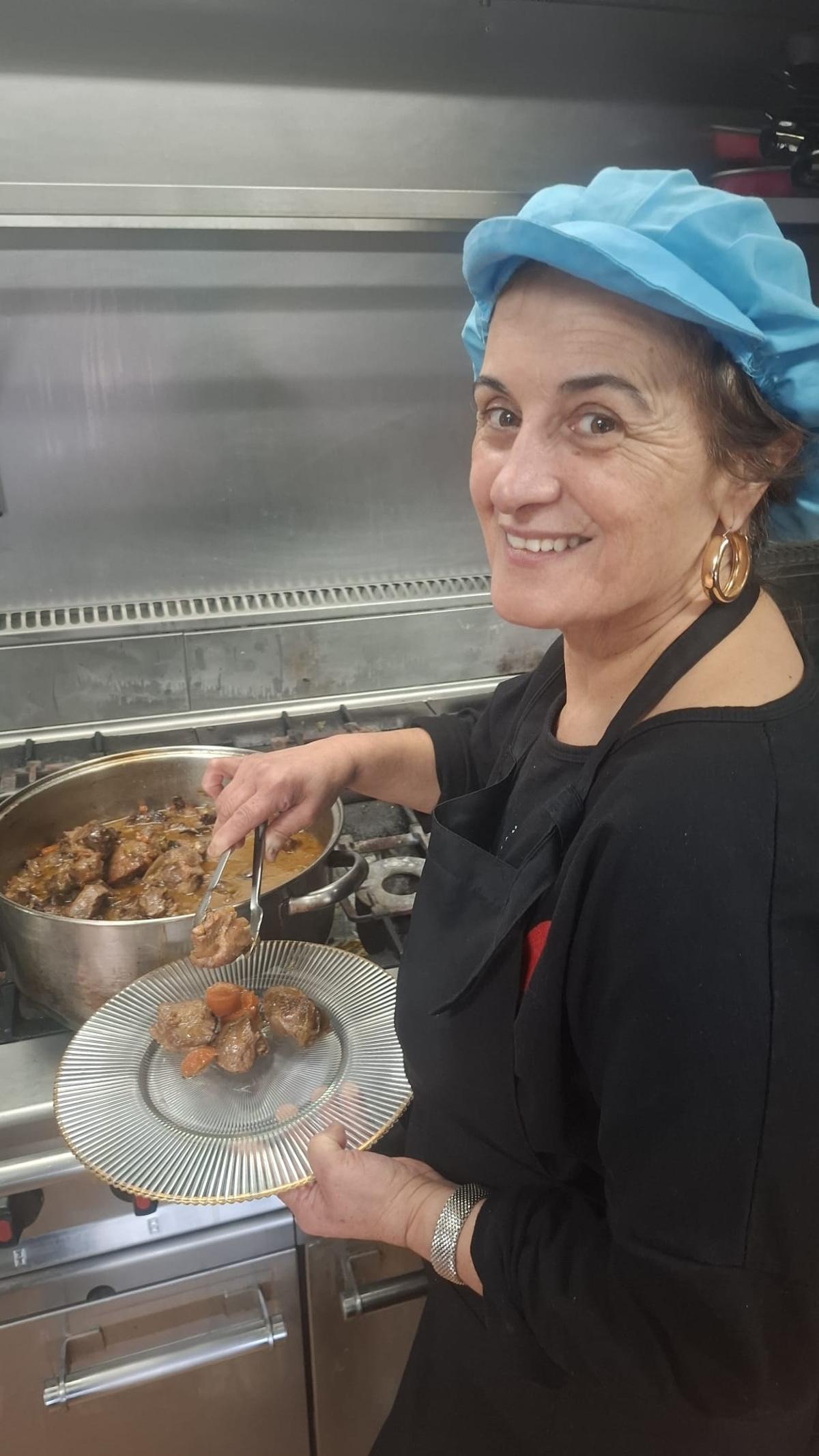 Isabel Castro, cocinera y propietaria del hotel O Castro.