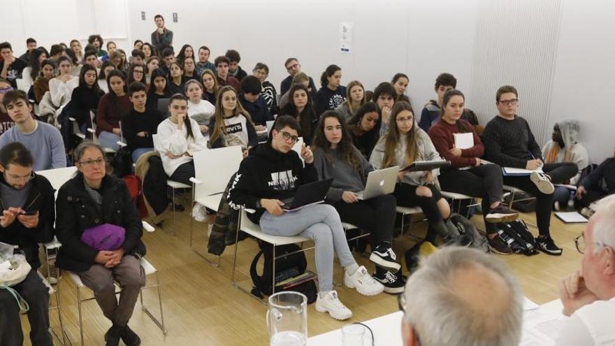 Les universitats catalanes presenten 42 nous màsters, un 29% són en anglès