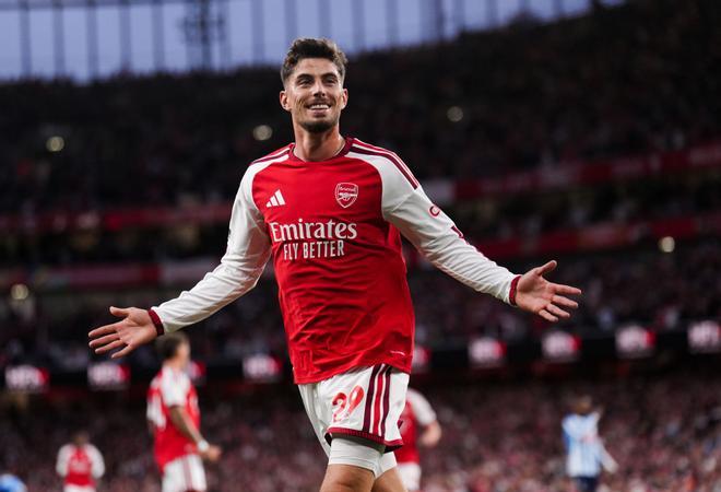 El Arsenal abre la Premier marcando territorio (3-0)