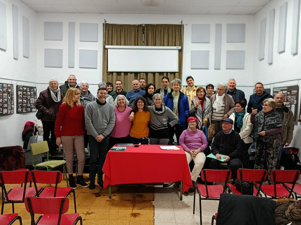 Reunión de la plataforma Marea Blanca Córdoba Ciudad en el centro Rey Heredia.