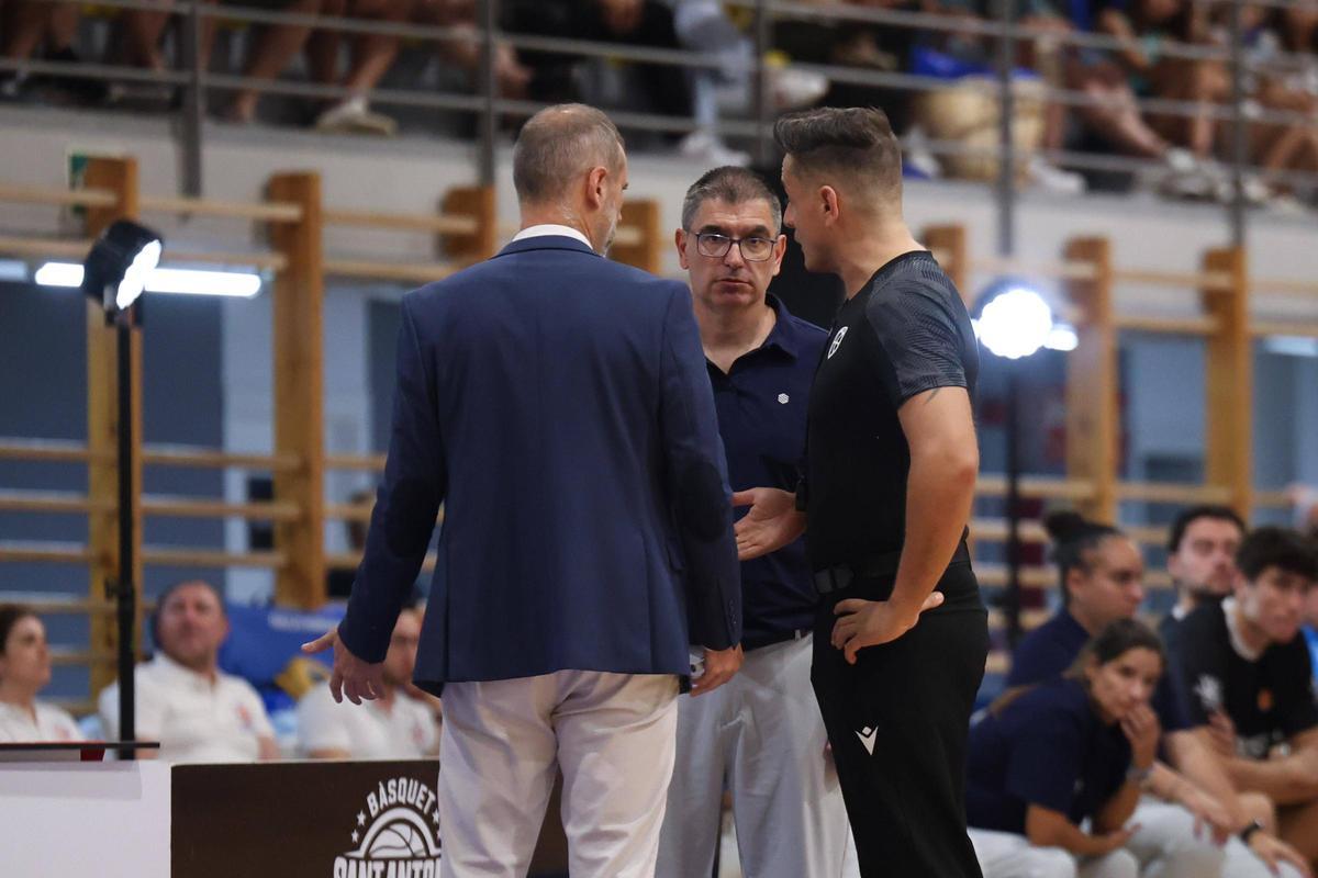 Mira todas las imágenes del partido entre el Class Bàsquet Sant Antoni y el Insolac Caja 87