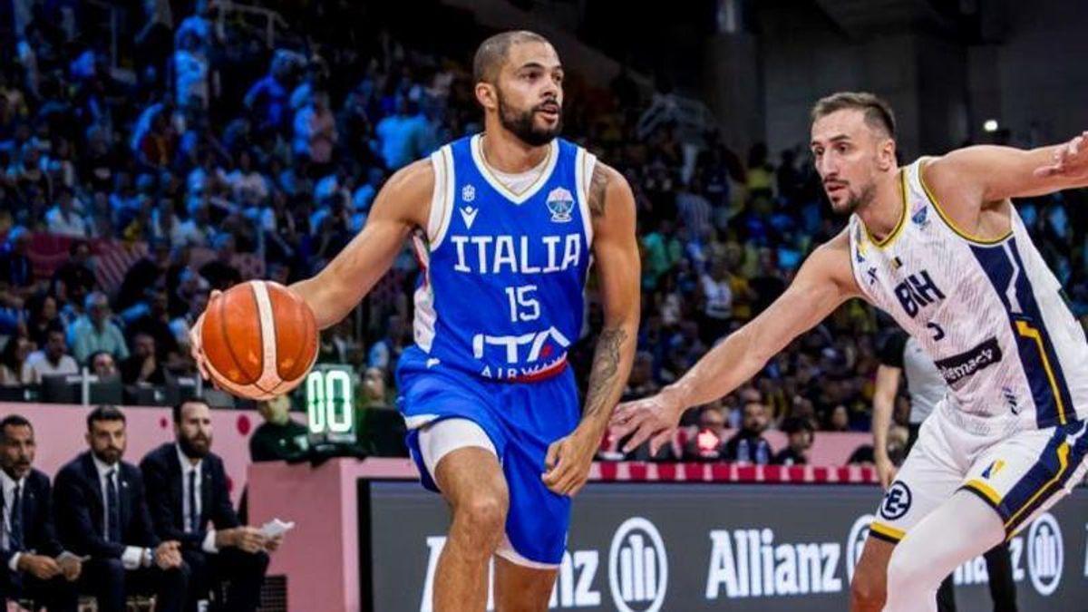 Darius Thompson, en el partido de Italia ante Bosnia-Herzegovina.