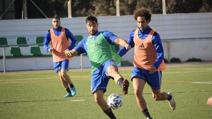 Forniés y Araujo en un entrenamiento del FC Cartagena.