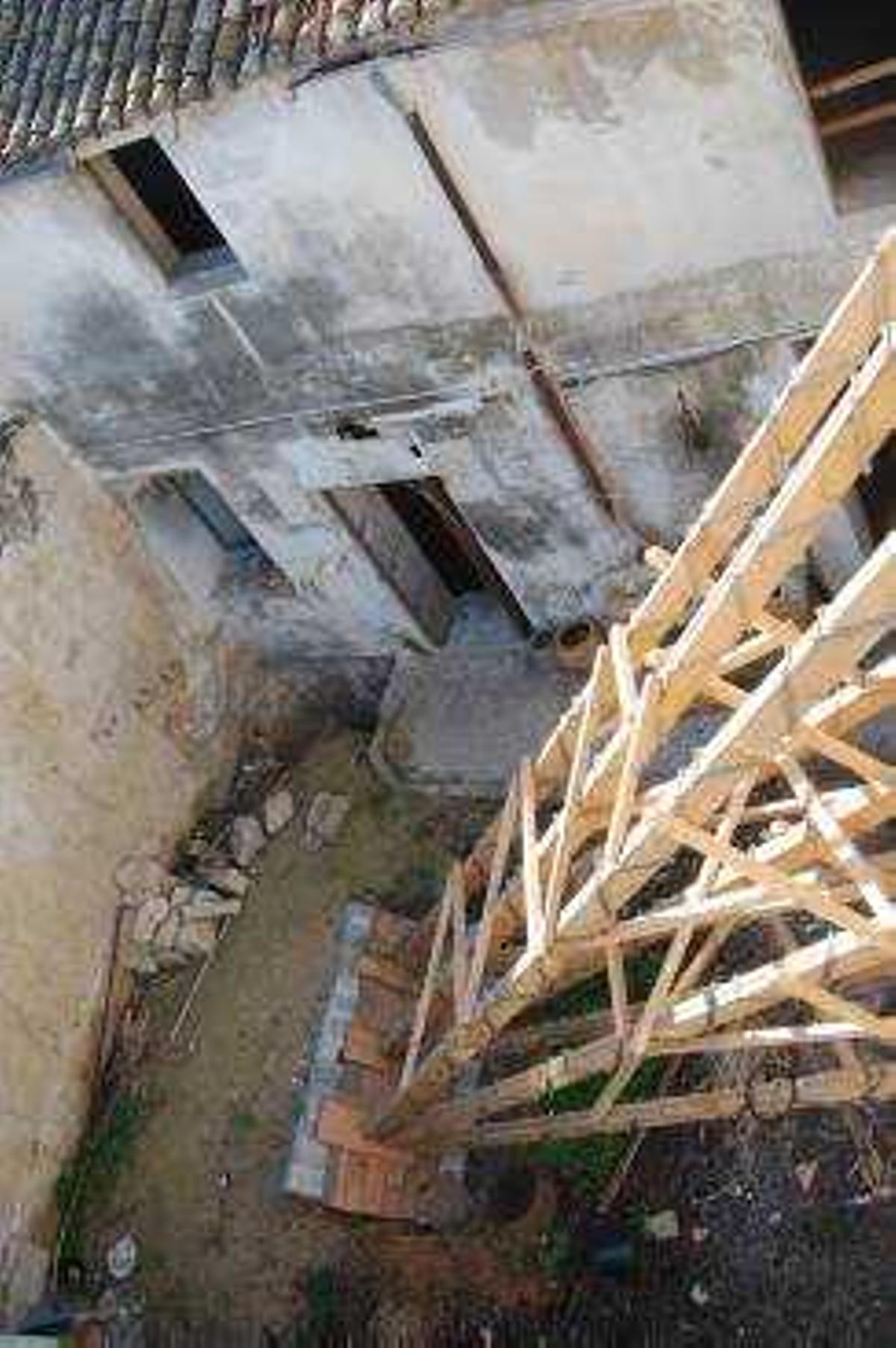 Xàbia salva los grafitis del s. XV hallados en una casa apuntalada