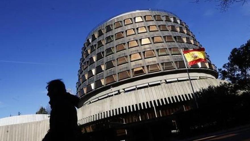 El Tribunal Constitucional suspende la resolución que fija el referéndum para el 2017