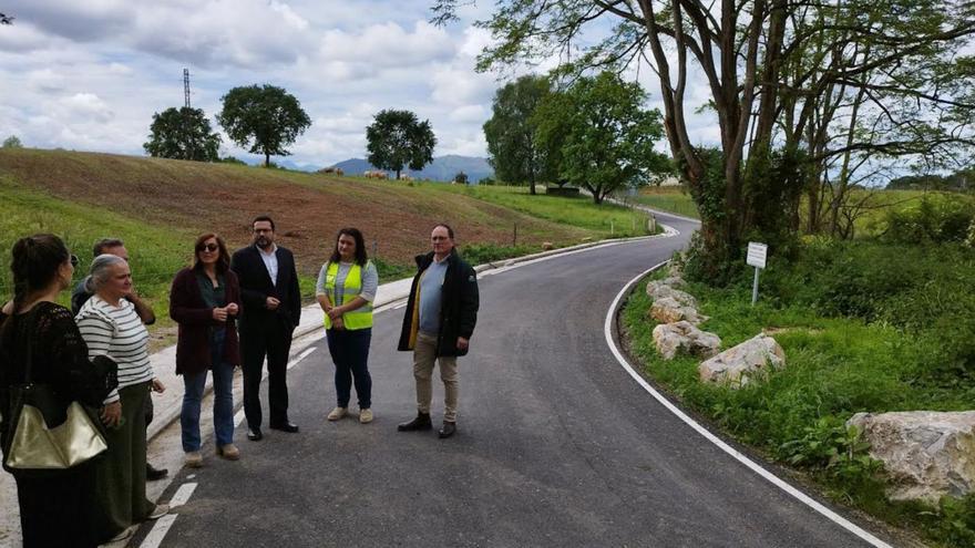 Llanera culmina la obra de acondicionamiento de cinco caminos en Pruvia y Lugo