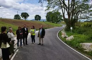 Llanera culmina la obra de acondicionamiento de cinco caminos en Pruvia y Lugo