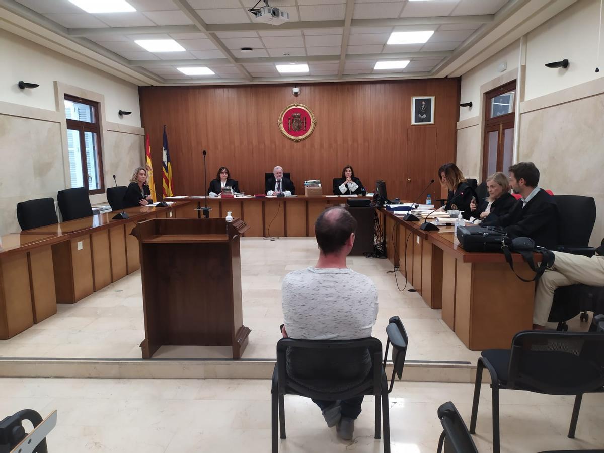 El hombre condenado, este miércoles, durante la vista celebrada en la Audiencia de Palma