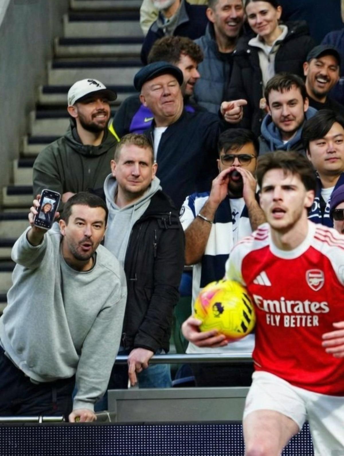 Un hincha del Tottenham se burló de la mujer de Declan Rice