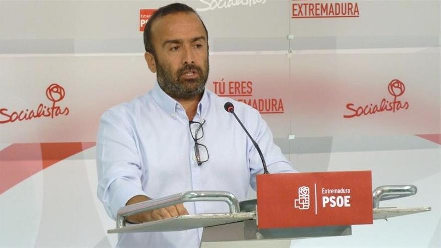 El PSOE de Extremadura matiza que el partido no ha decidido dejar gobernar al PP