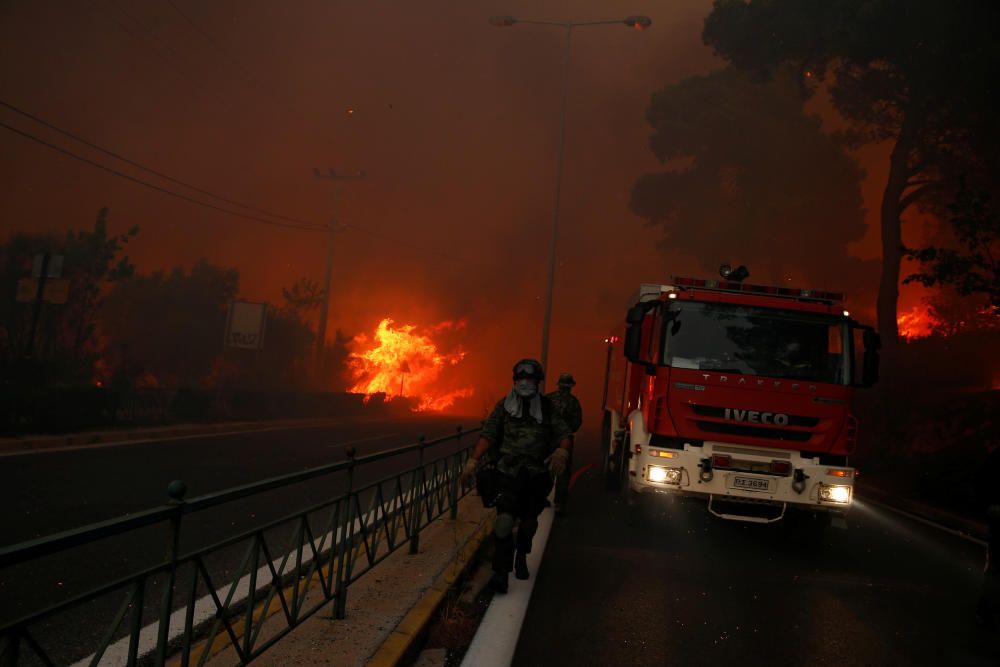 Greus incendis a Grècia