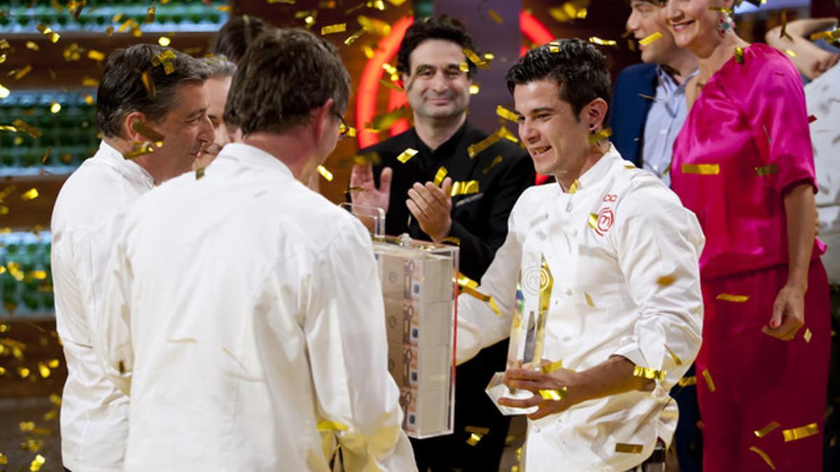 Carlos, coronado como ganador de la tercera temporada de 'Masterchef'