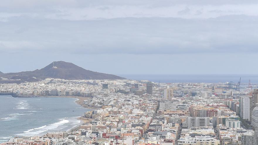 El fuerte viento llega este miércoles a Canarias