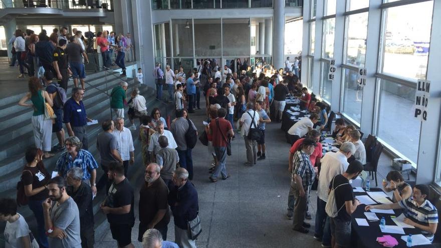 Participantes en el acto, hoy, en Vigo.