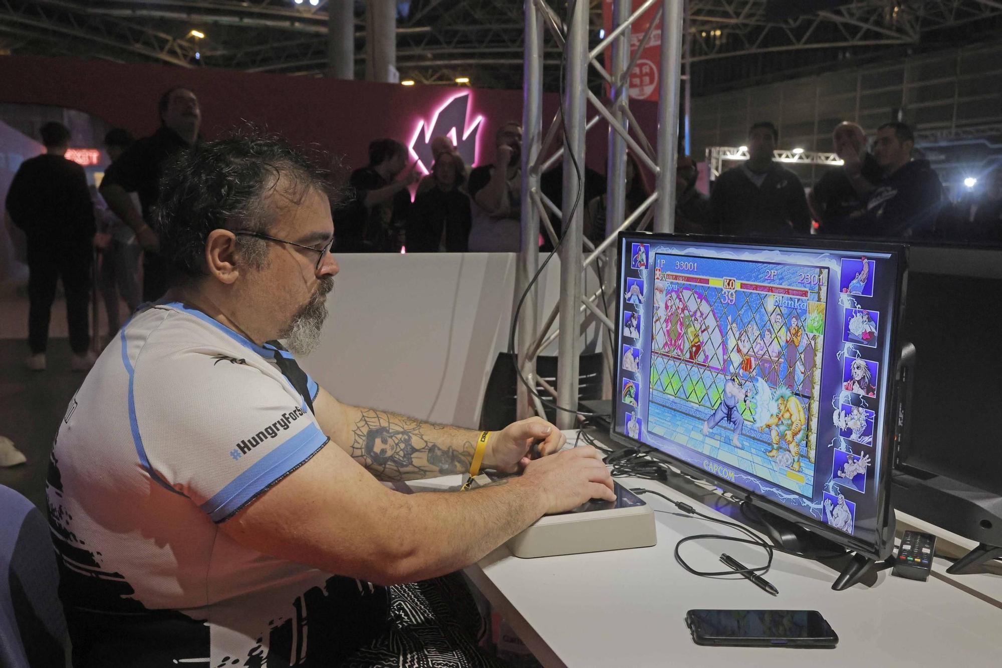 Los 'gamers' siguen jugando en la segunda jornada de la DreamHack Valencia 2023