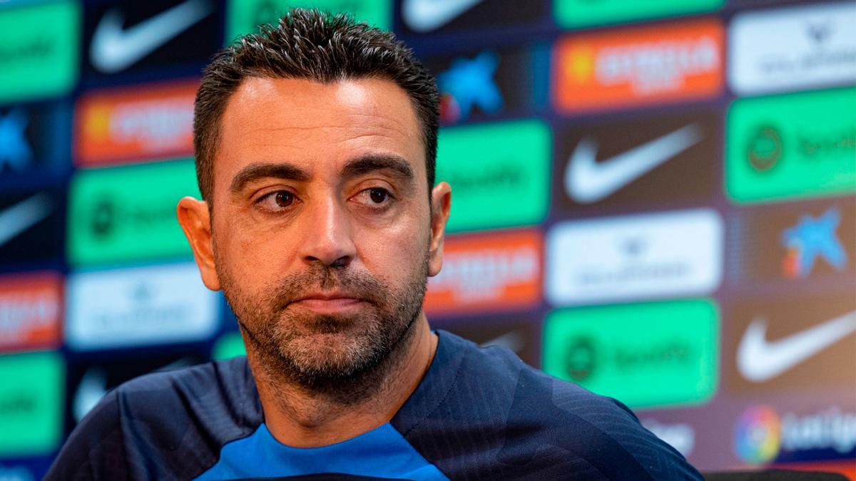 Xavi Hernández: "¿Bellerín y Marcos Alonso? Quería tener laterales puros?