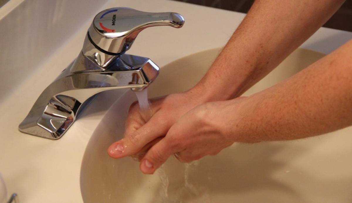 La higiene es una medida preventiva fundamental ante este virus contagioso.