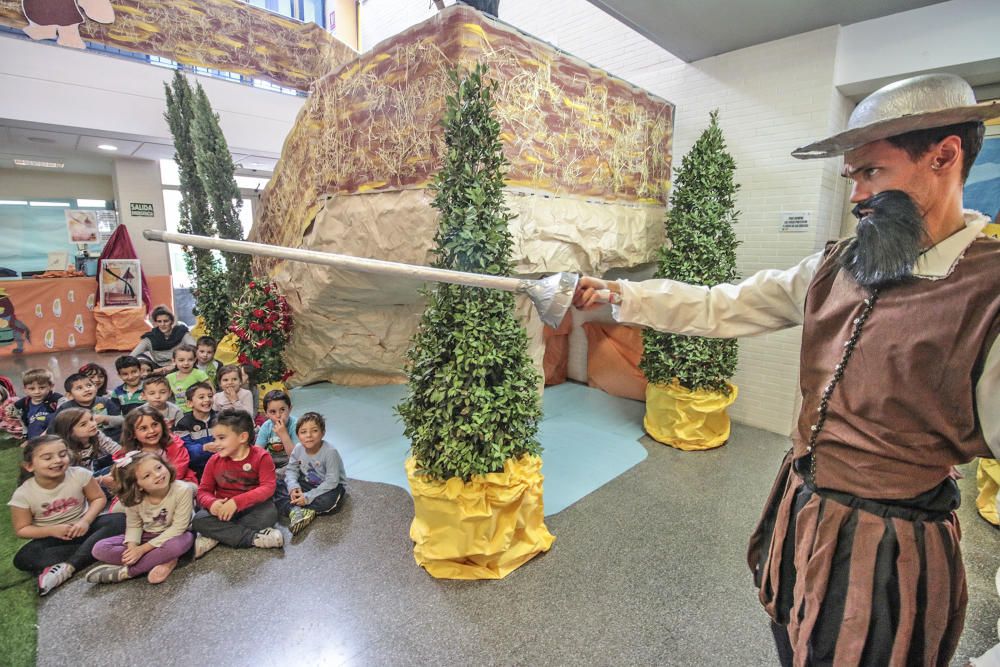 Los personajes de El Quijote pasean por el colegio de Hurchillo