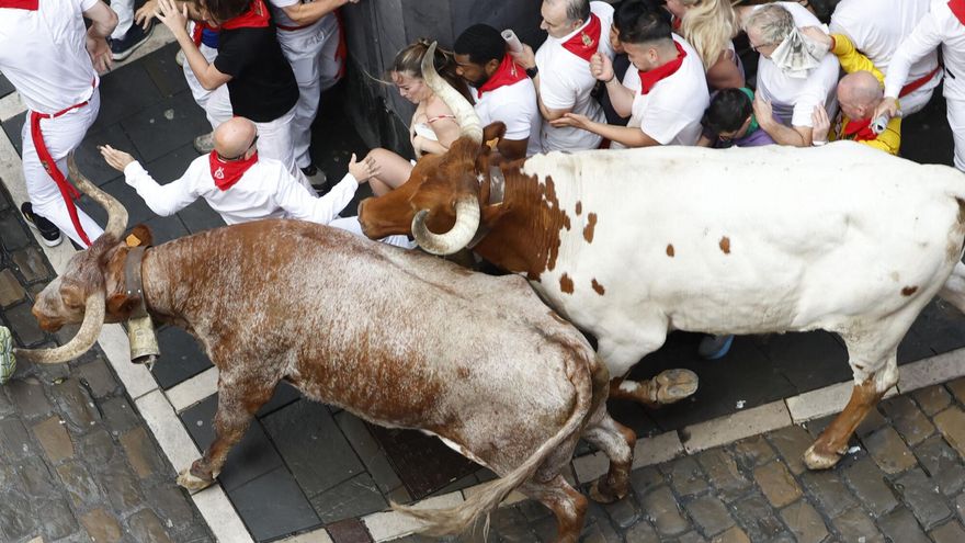 El joven de Lucena herido en el primer encierro de los Sanfermines tiene la tibia rota pero ya ha recibido el alta