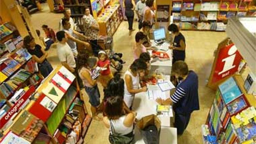 Las familias gastarán 760 euros en la `vuelta al cole´, más del doble que hace 4 años