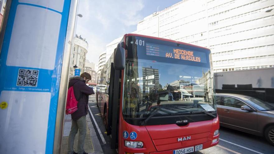 Así es la bajada de precios del bus que propone el Concello