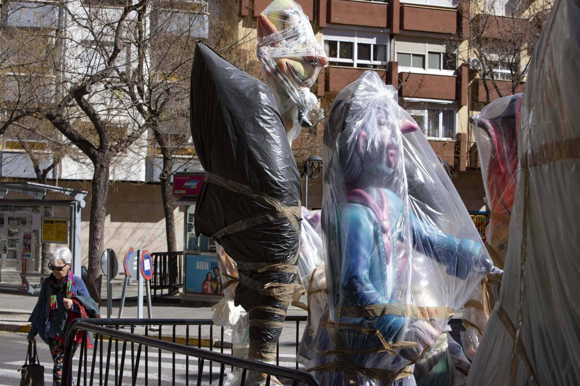 Los primeros montajes falleros ya se pueden ver en Xàtiva