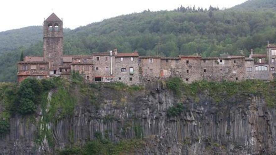 Pla integral per protegir la Cinglera de Castellfollit