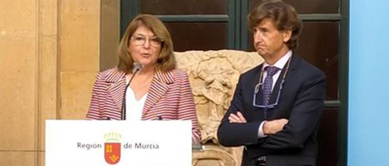 María Isabel Campuzano, junto José Ramón Palazón, durante un acto.