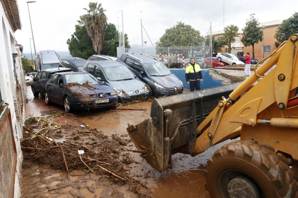 Nueva noche de tormenta y granizo en Málaga que desborda el río Campanillas