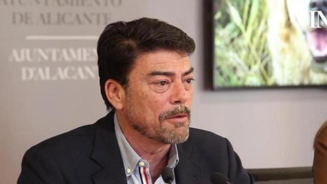 Barcala echa al asesor que contrató hace tres semanas por "pérdida de confianza"